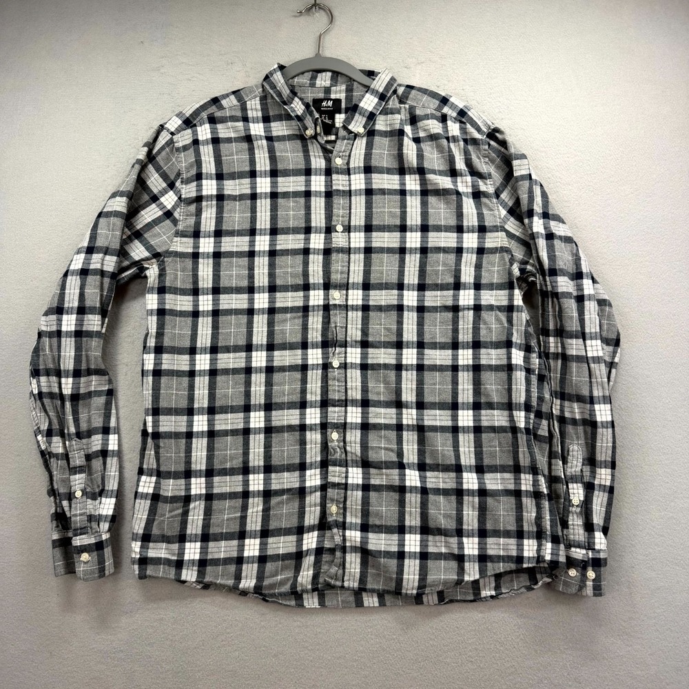 H&M Flannel Shirt Mens XL Navy Gray Plaid Regular Fit Lightweight Flannel Cabin